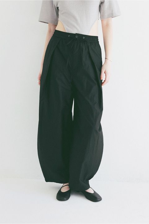ナイロンイージーパンツ - CRINKLED SHEER NYLON PANTS(BLACK)