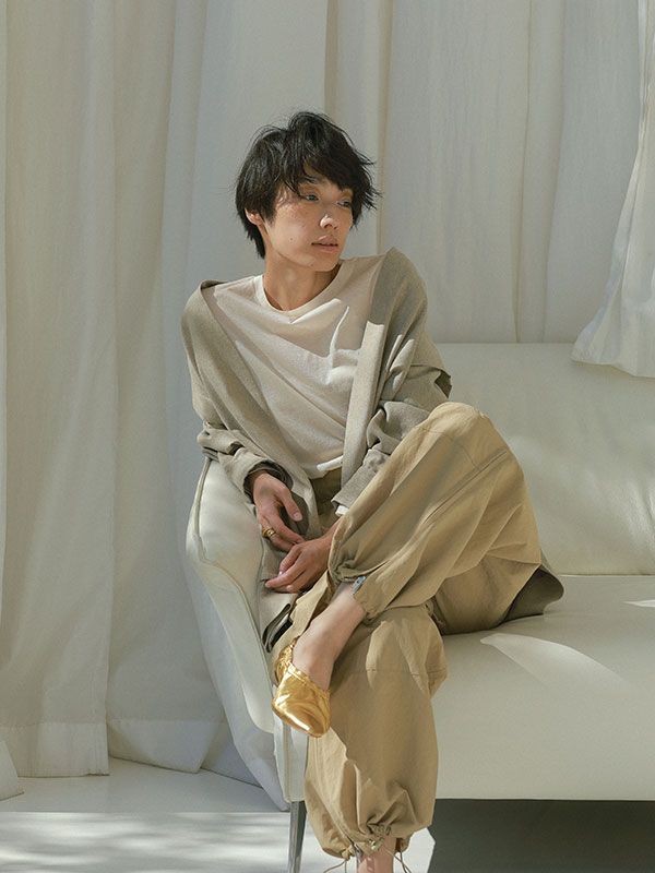 ショルダータックジャケット - BEIGE