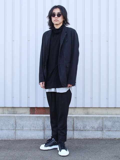 TVAの程よくカジュアルに羽織るジャケットスタイル