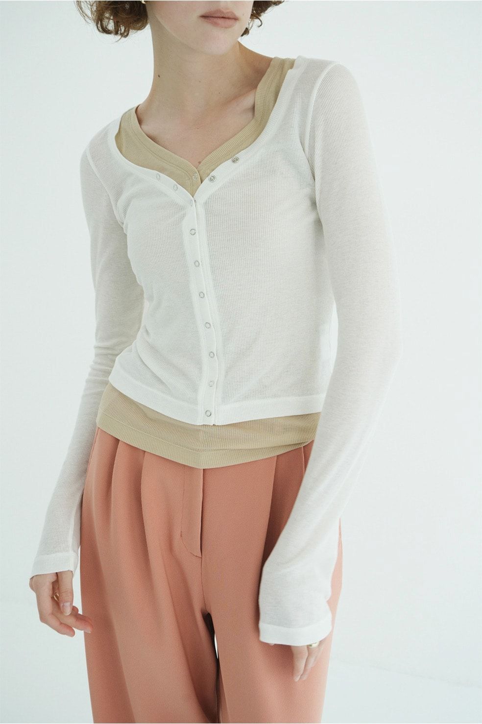 タンクトップ+カーディガン - CURVED NECK LAYERED SET TOPS （WHITE）