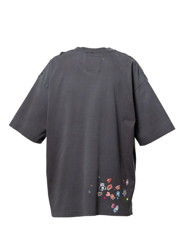 キッズステッカープリントティーシャツ - Kids Sticker Printed T-shirt （BLACK)