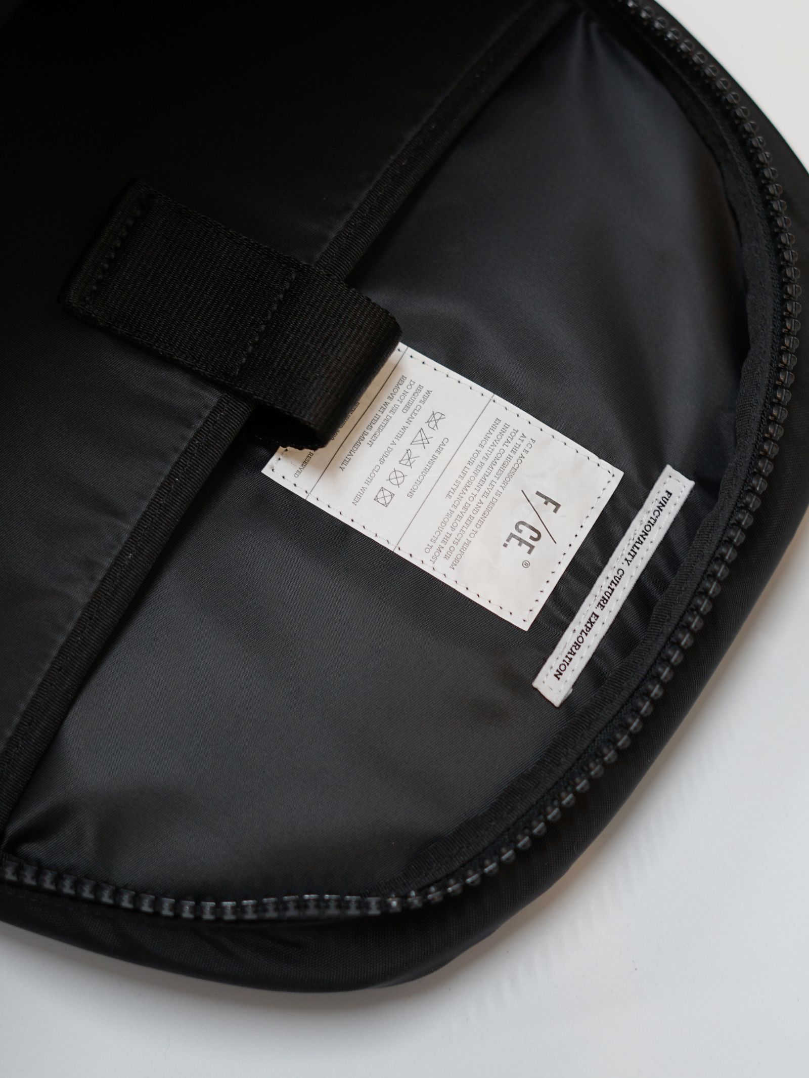 トラベルバックパック / リュック 420 re/cor TRAVEL BP （BLACK) 33L