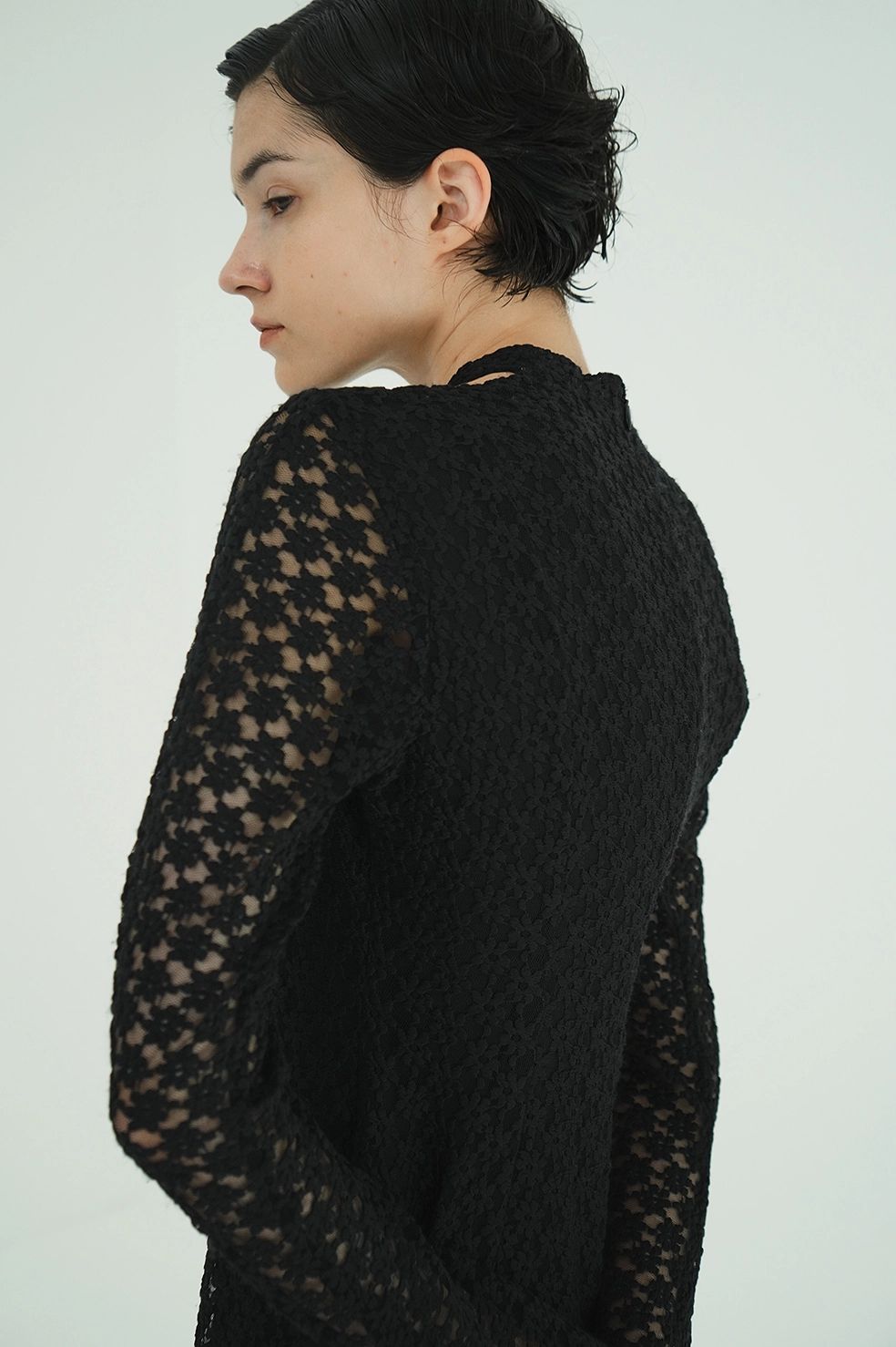 フラワーレースワンピース - 3D FLOWER LACE SLASH NECK ONEPIECE (BLACK)