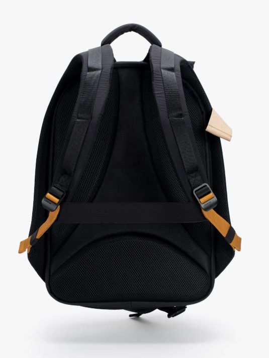 Isar M SMOOTH BLACK - イザール バックパック / リュック
