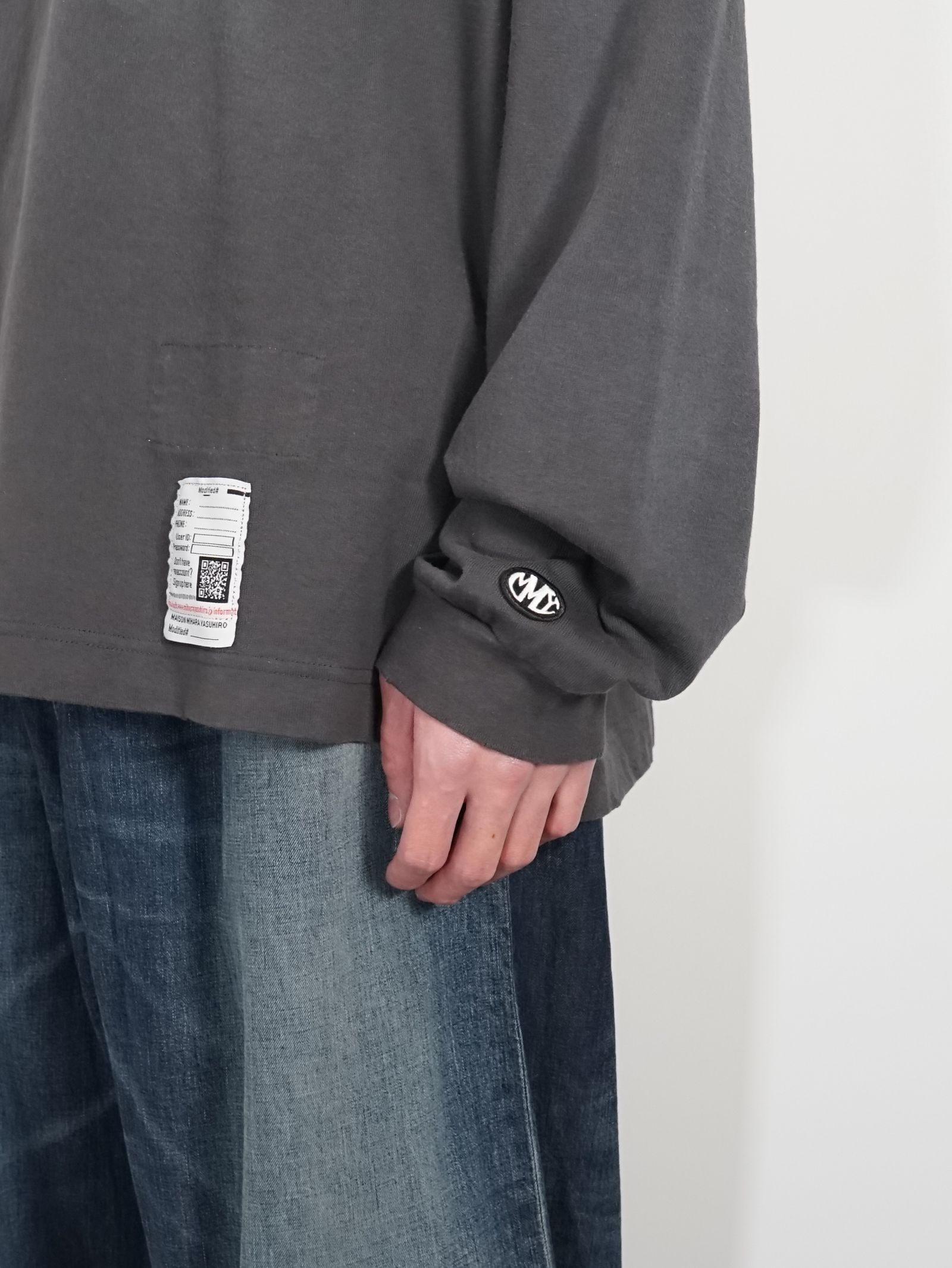 ディストレスト スマイリー ロングスリーブカットソー  / DISTRESSED SMILY LT / BLACK