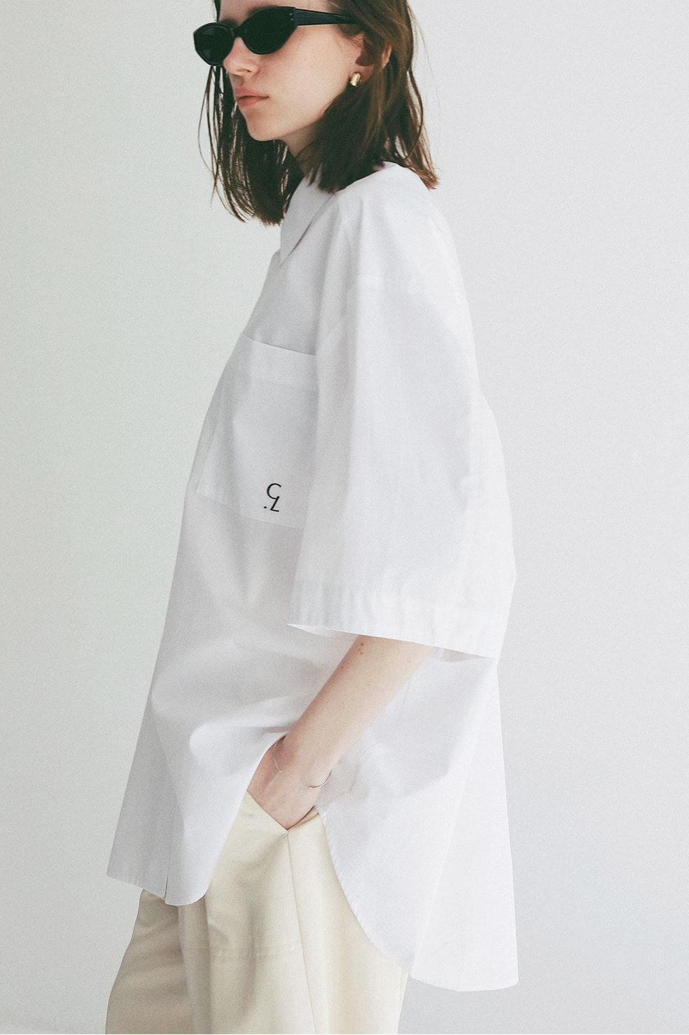 ハーフスリーブヒュージーシャツ - HALF SLEEVE HUGE SHIRTS (WHITE)