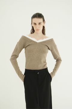ツーウェイ フリルニットトップス - 2WAY FRILL V NECK KNIT TOPS (BEIGE)