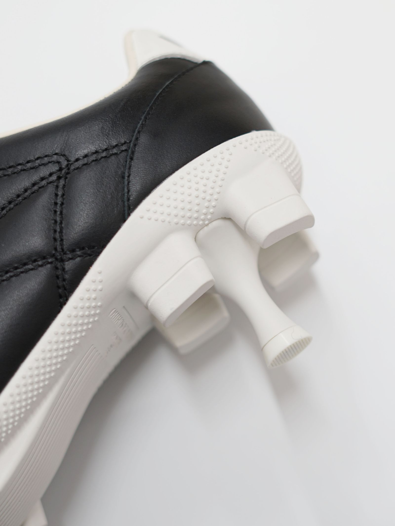 【レディース】 スパイクソールパンプス - SPIKE COLE PUMPS (BLACK)