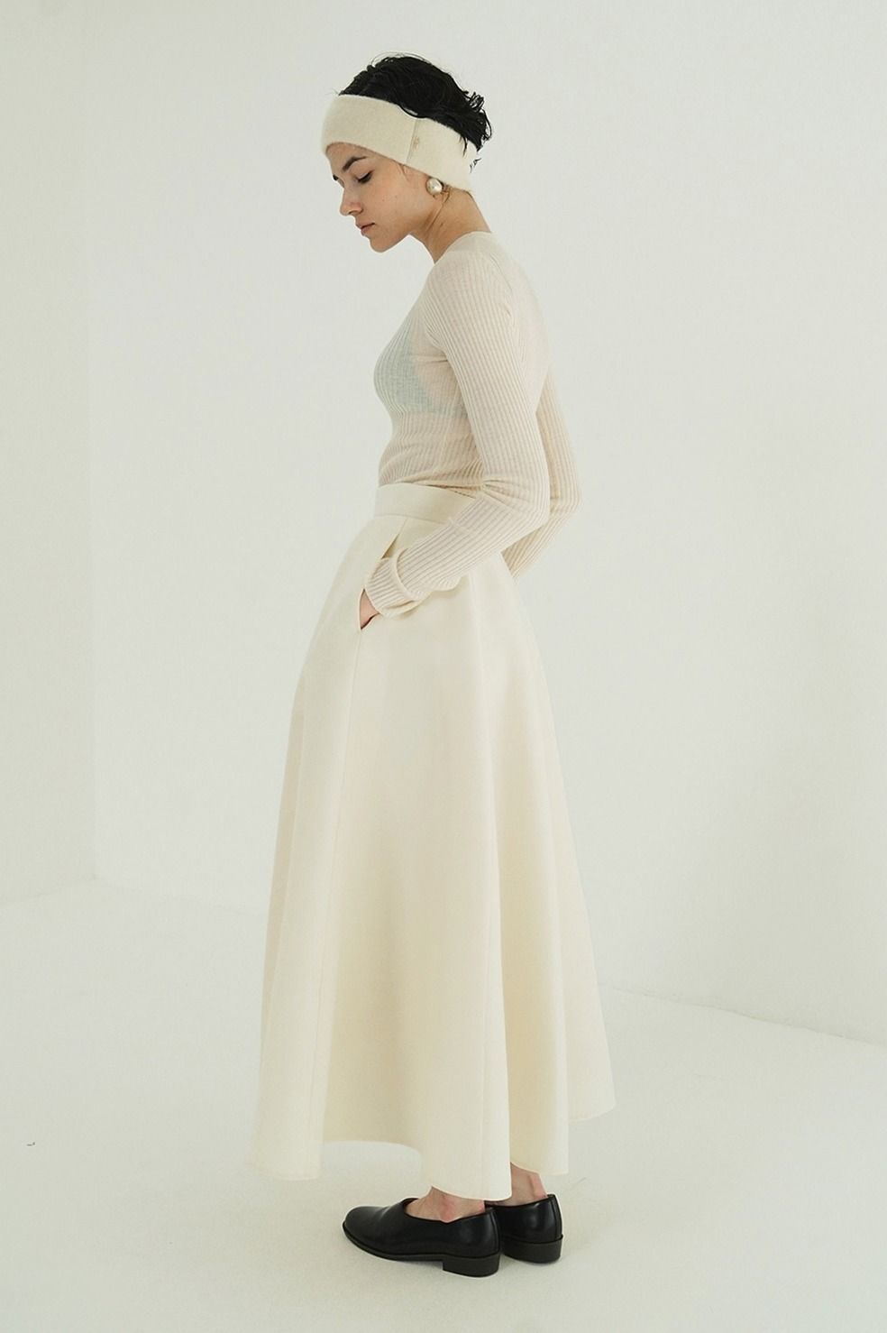 シアーリブニットカットソー | SHEER RIB KNIT TOPS （IVORY)