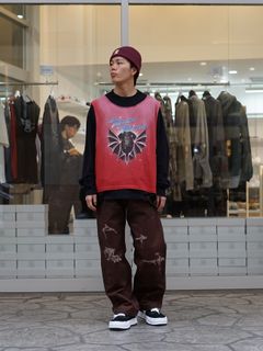 レッドが映えるKAMIYAのスプリングコーデ