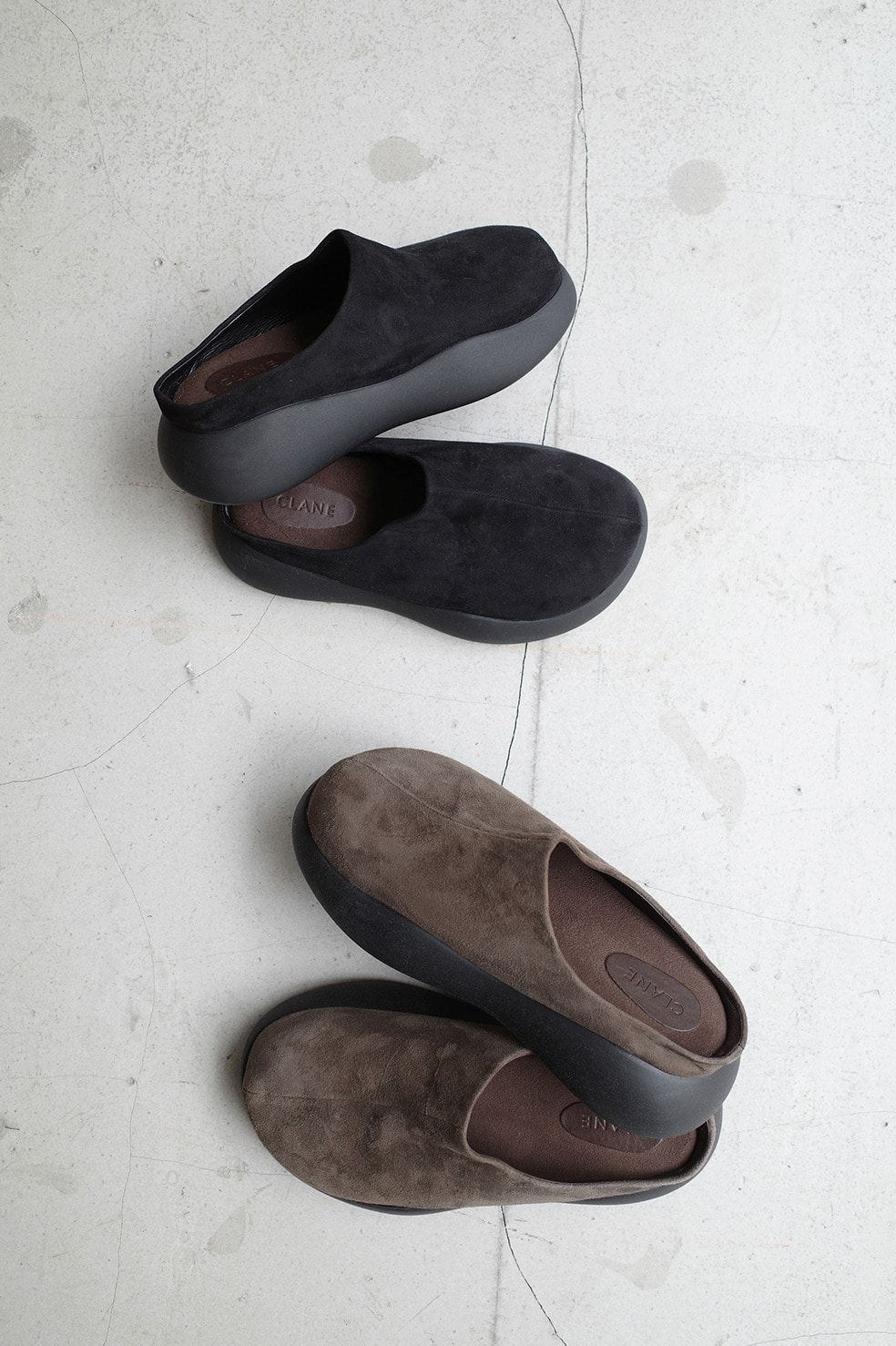 ボリュームソールシューズ - SUEDE PUFF SLIPONS (BLACK)