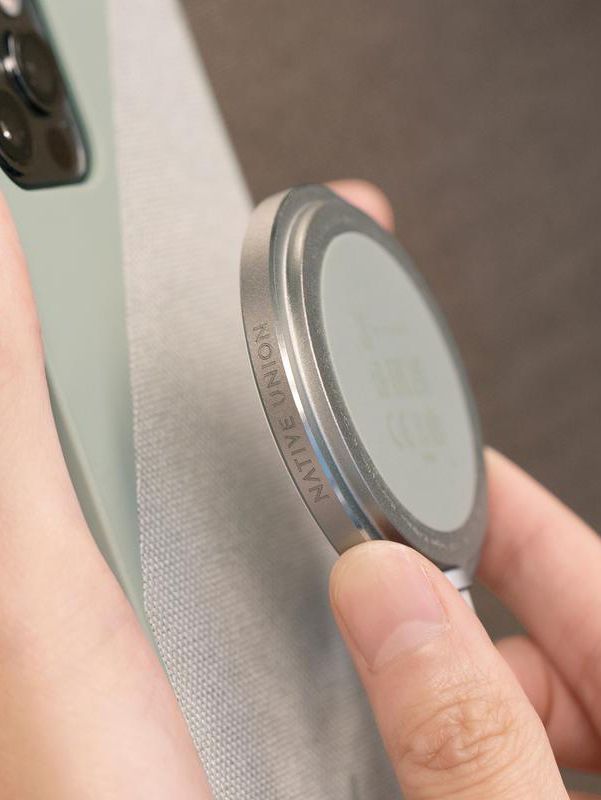 マグネット式ワイヤレスパッド - SNAP MAGNETIC WIRELESS CHARGER