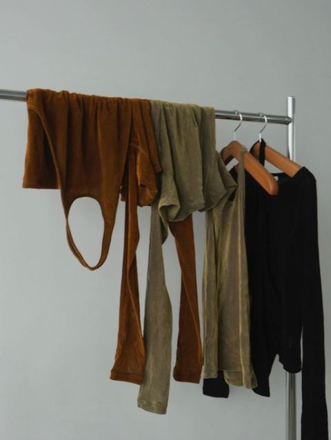CLANE "TULLE FLOCKY LAYERED TOPS"が発売開始！