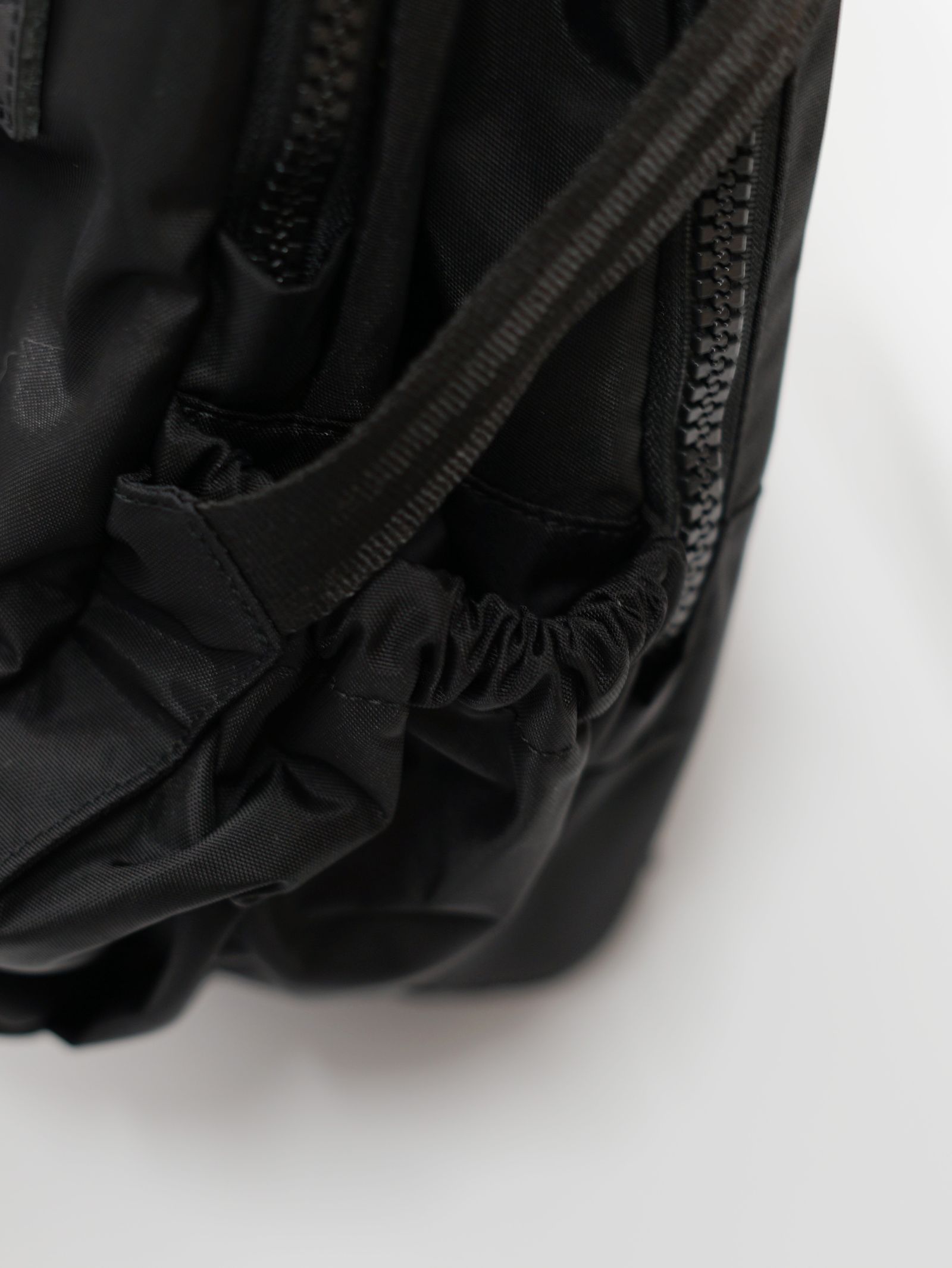 トラベルバックパック / リュック 420 re/cor TRAVEL BP （BLACK) 33L