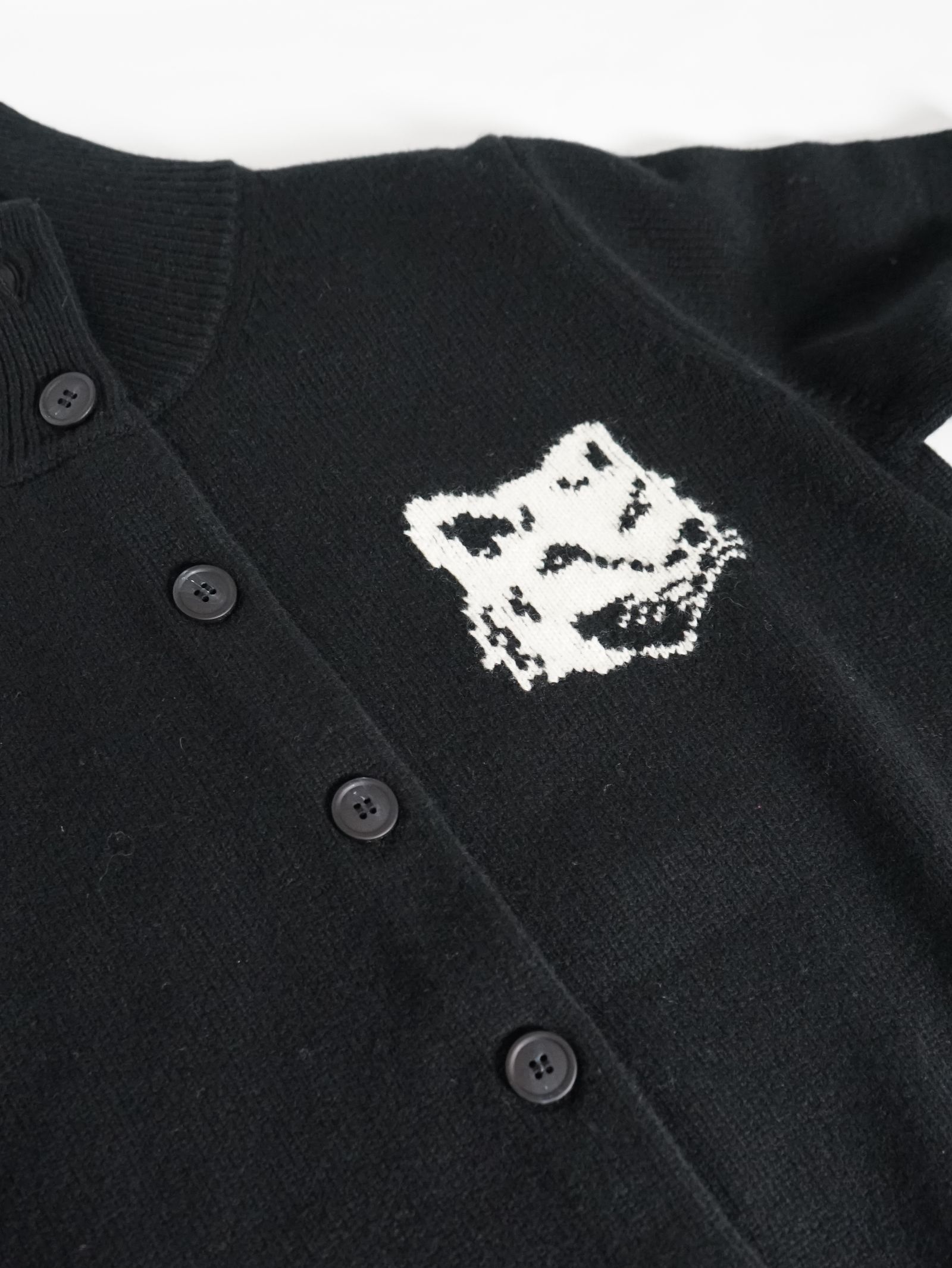 【レディース】 ハイネックカーディガン - FOX HEAD INTARSIA HIGH NECK CARDIGAN