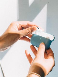 FW2022 TECH COLLECTION FOXCASE AIRPODS PRO2 CASE ネイティブユニオン × メゾンキツネ エアーポッズプロ2  MEDIUM BLUE