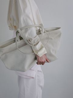 Wハンドルスウェードビッグトートバッグ （OFF WHITE）
