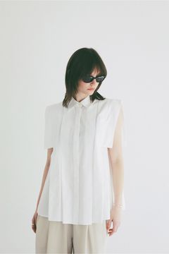 パネルプリーツ スクエアスリーブシャツ - PANELL PLEAT SQUARE SLEEVE SHIRTS (WHITE)