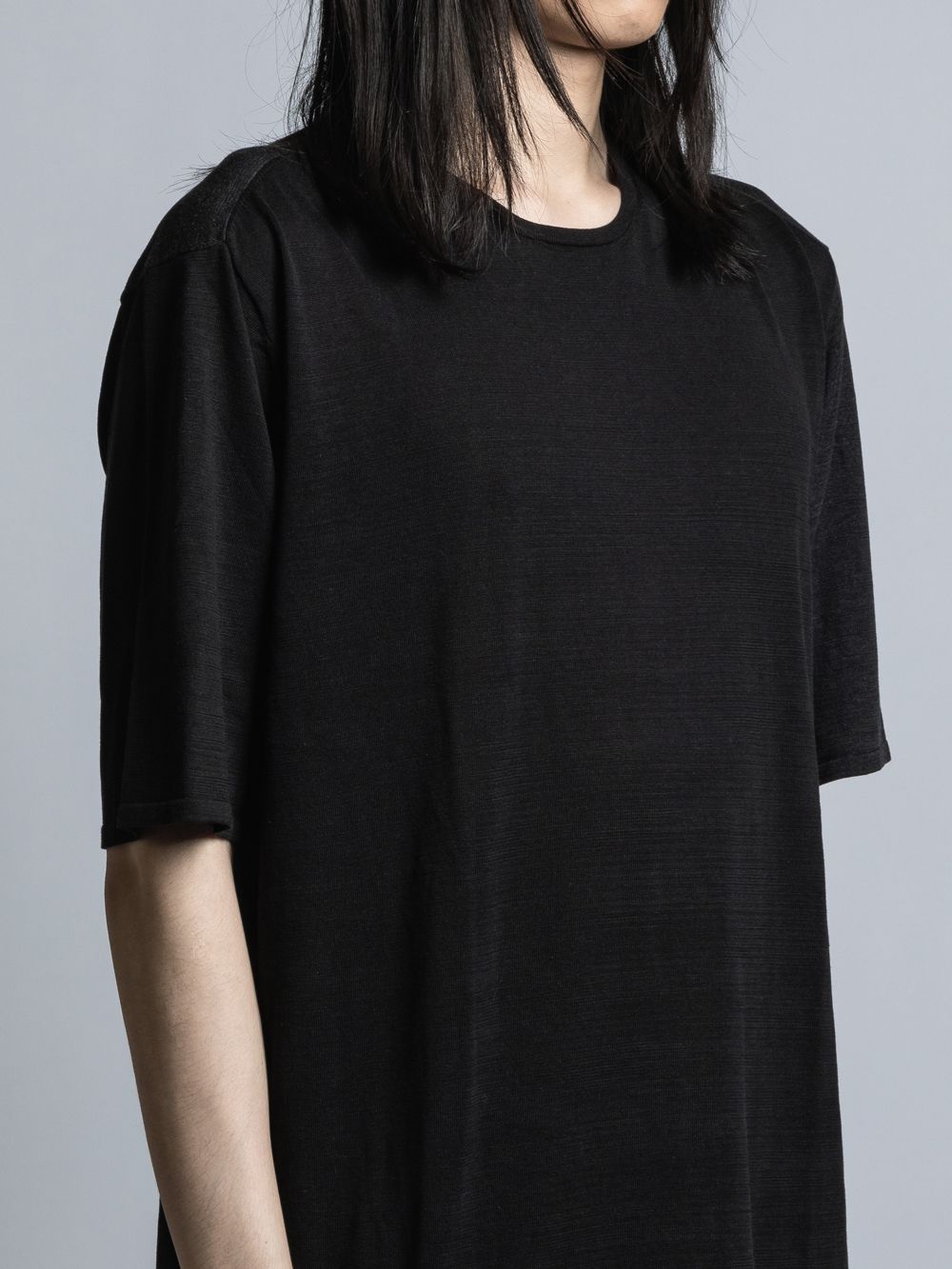 シルク / リネン / コットン ハイゲー ジ半袖プルオーバーニット-BLACK/ CHARCOAL