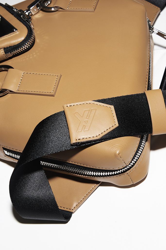 ペンタゴンバッグ - 3D PENTAGON BAG CAMEL