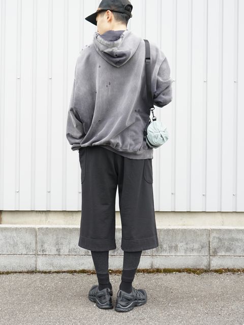 MMY×TVA | ゆるっと着たい、黒ベースの街コーデ