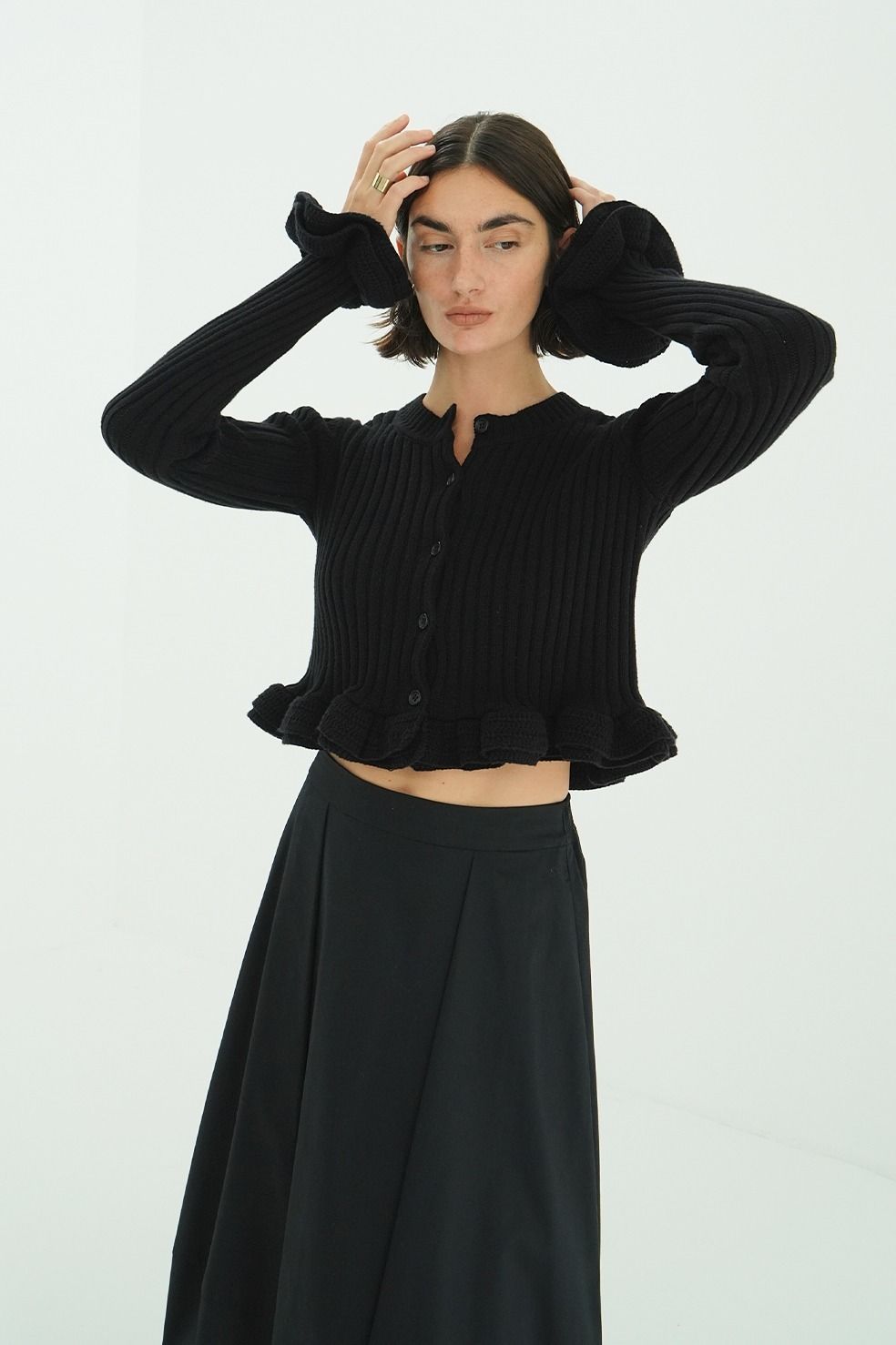 ダブルフェイス フリルド ニットトップス - W FACE SHORT FRILLED KNIT TOPS (BLACK)