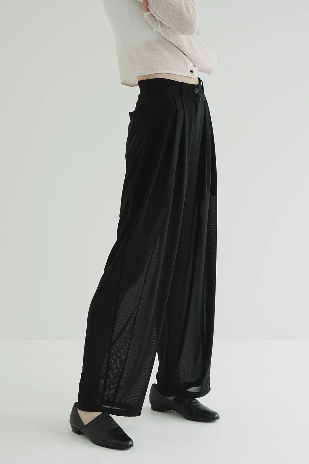 シアータックパンツ - SHEER TUCK PANTS BLACK