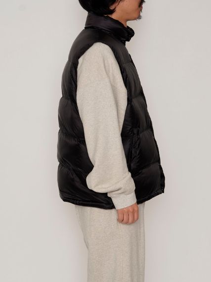 リバーシブル ポケッタブル ダウンベスト -  REVERSIBLE PACKABLE BOWN VEST