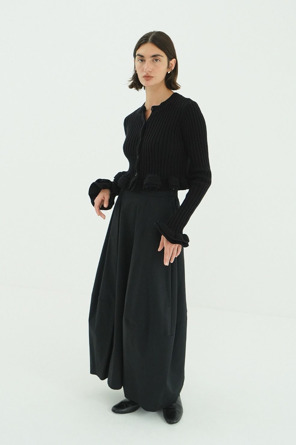 ダブルフェイス フリルド ニットトップス - W FACE SHORT FRILLED KNIT TOPS (BLACK)