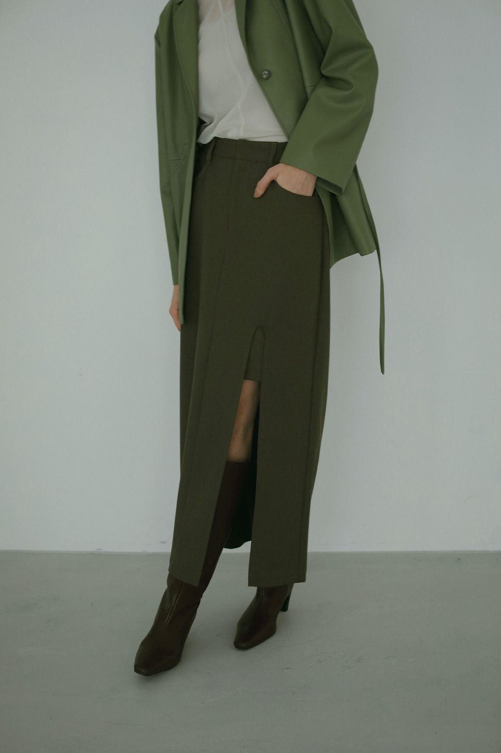 SLIT LAYERED SKIRT - スリットレイヤードミニスカート - KHAKI