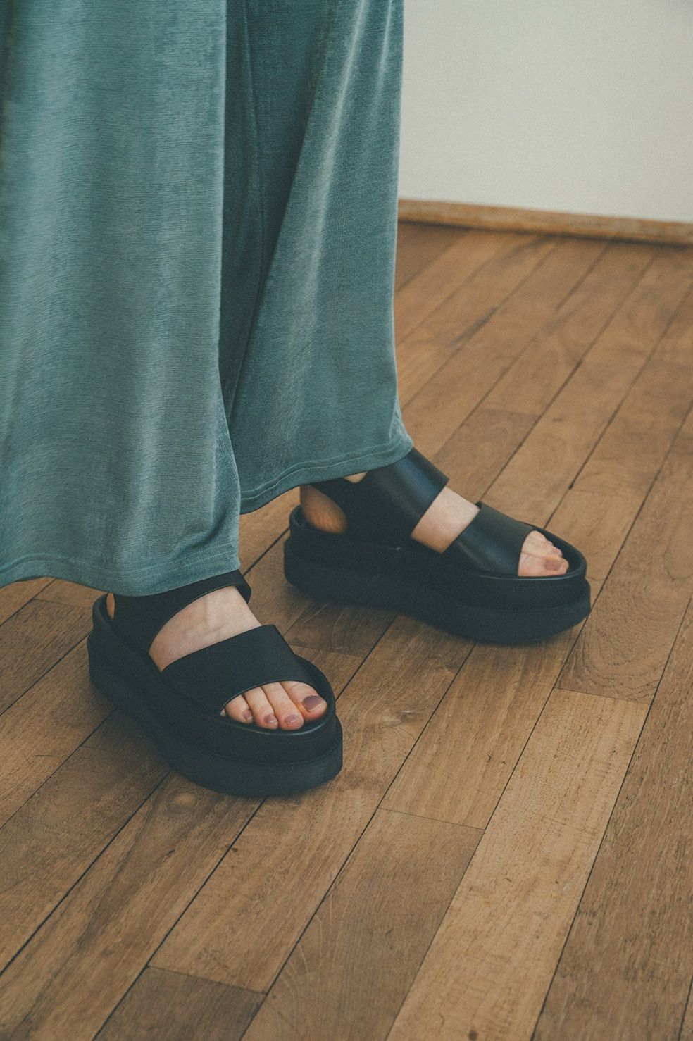 CLANE - 厚底ソールサンダル - BULKY SOLE SANDAL - BLACK | ADDICT