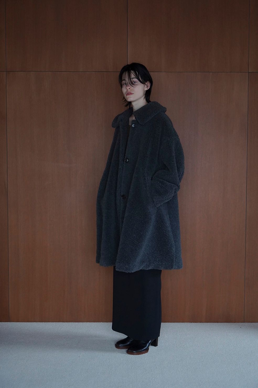 CLANE - VOLUME FLARE BOA COAT GREY