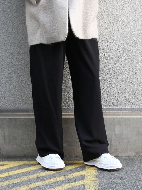 抜け感のあるCLANEのジャケットを主役に新作コーデ