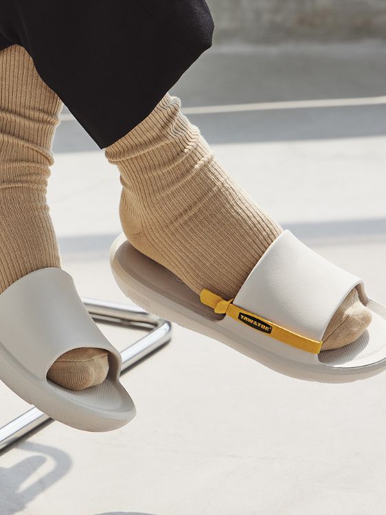 Slide Zerovity OG - リカバリーシャワーサンダル-  Cream