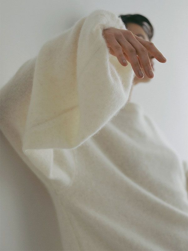 ホワイトヤクボリュームスリーブニットプルオーバー - OFF WHITE