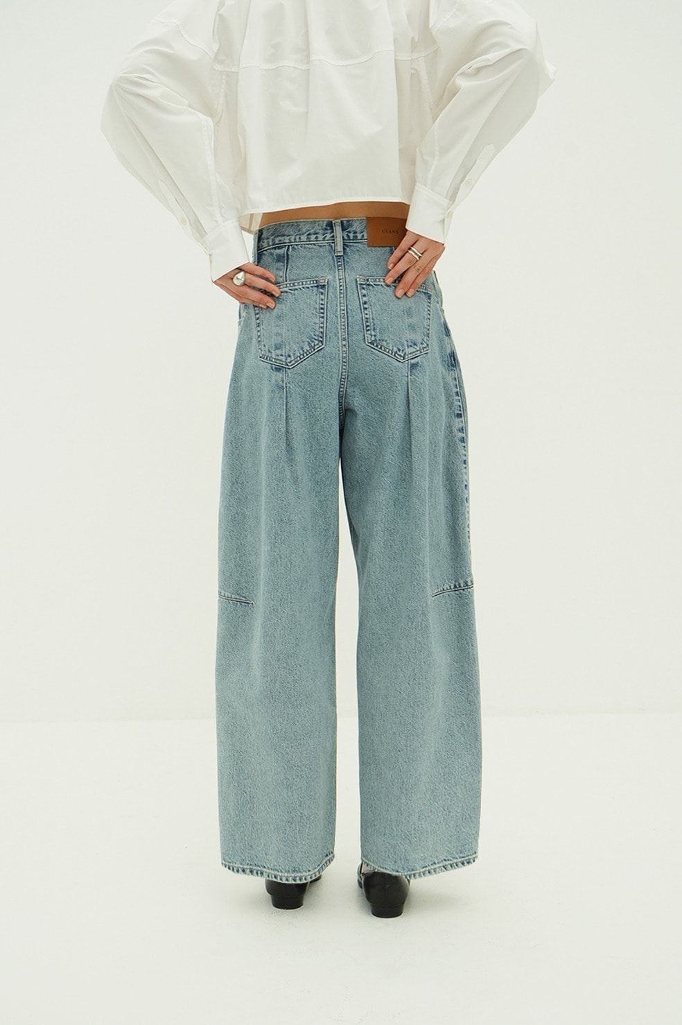 コクーン バルキー デニムパンツ -  COCOON BULKY DENIM PANTS (BLUE)
