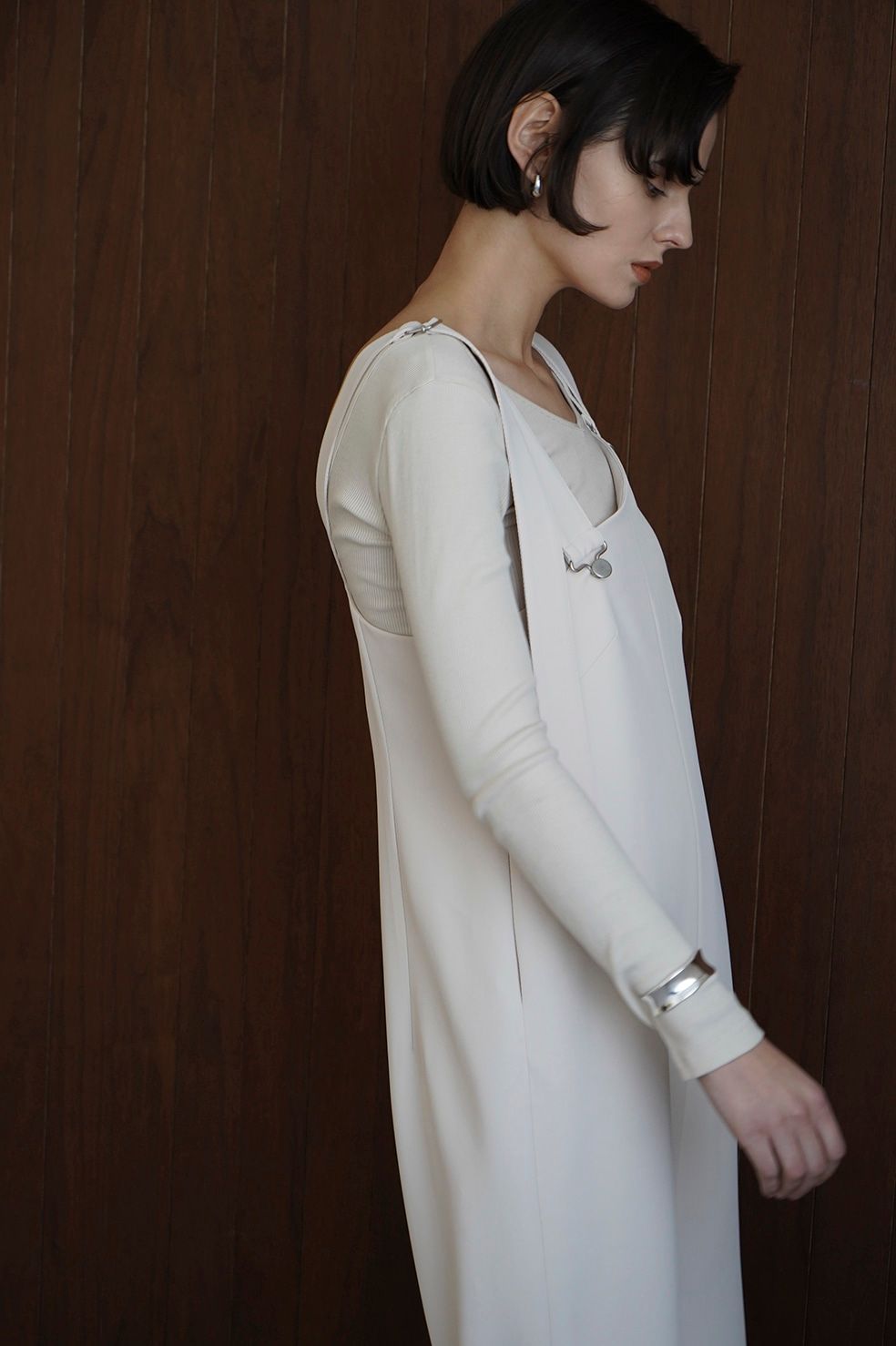 ソフト リブ ブイネック トップス - SOFT RIB V NECK TOPS - IVORY