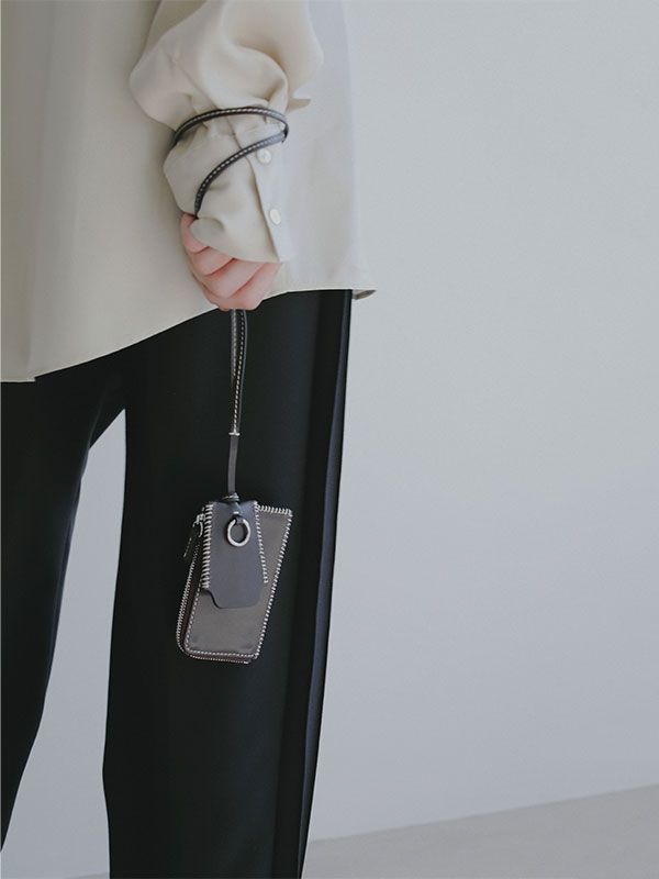 スクエアパースキーホルダー (BROWN)