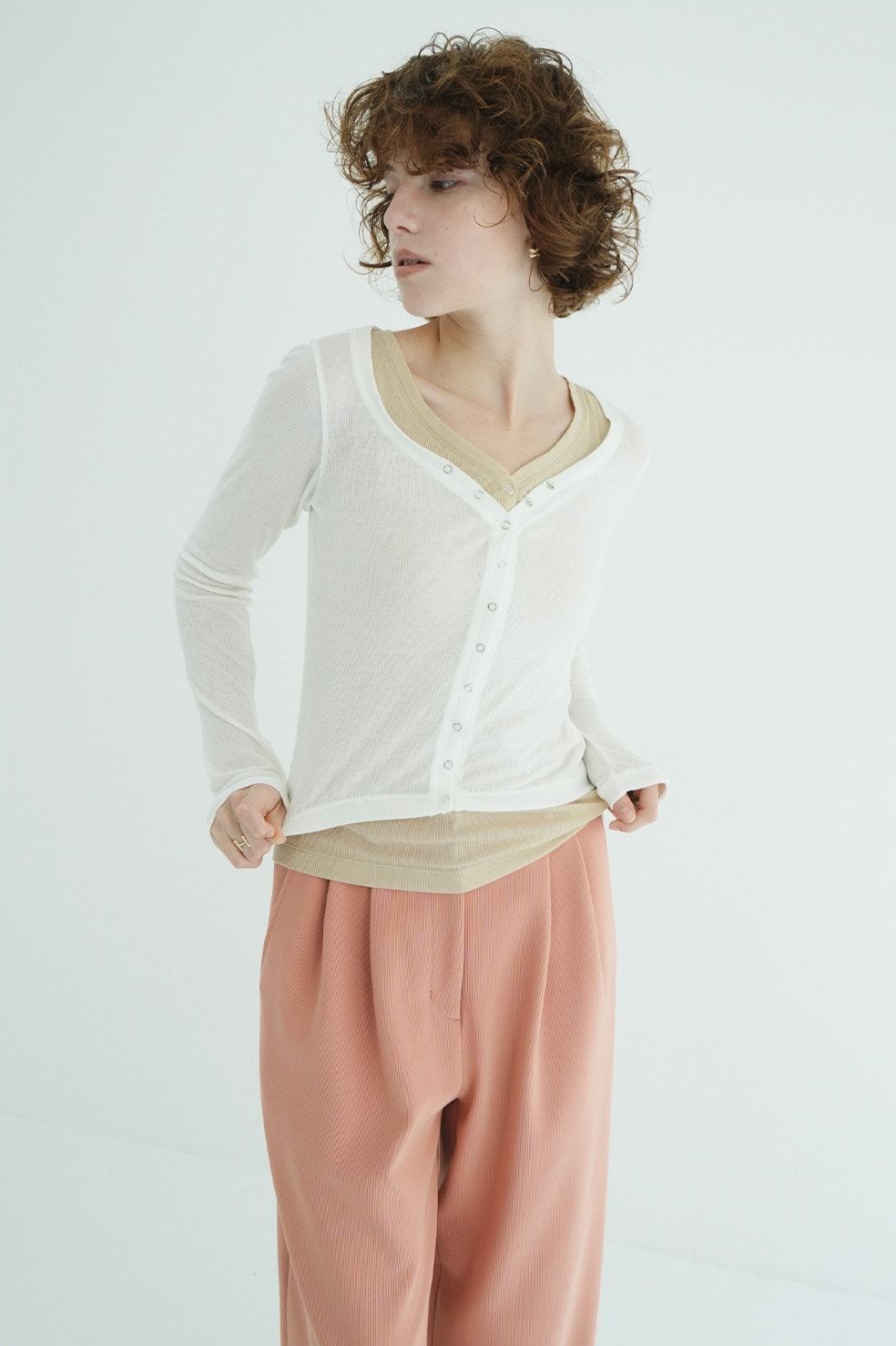 タンクトップ+カーディガン - CURVED NECK LAYERED SET TOPS （WHITE）