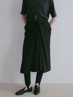 フロントデザインIラインスカート (BLACK)