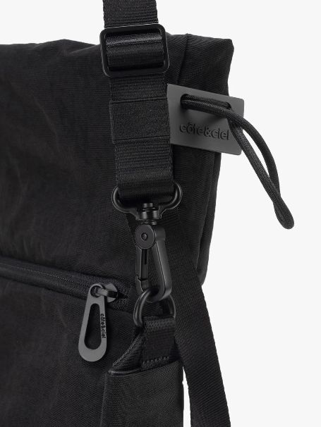 Uva Carbon Black | ドローストリングショルダーバッグ