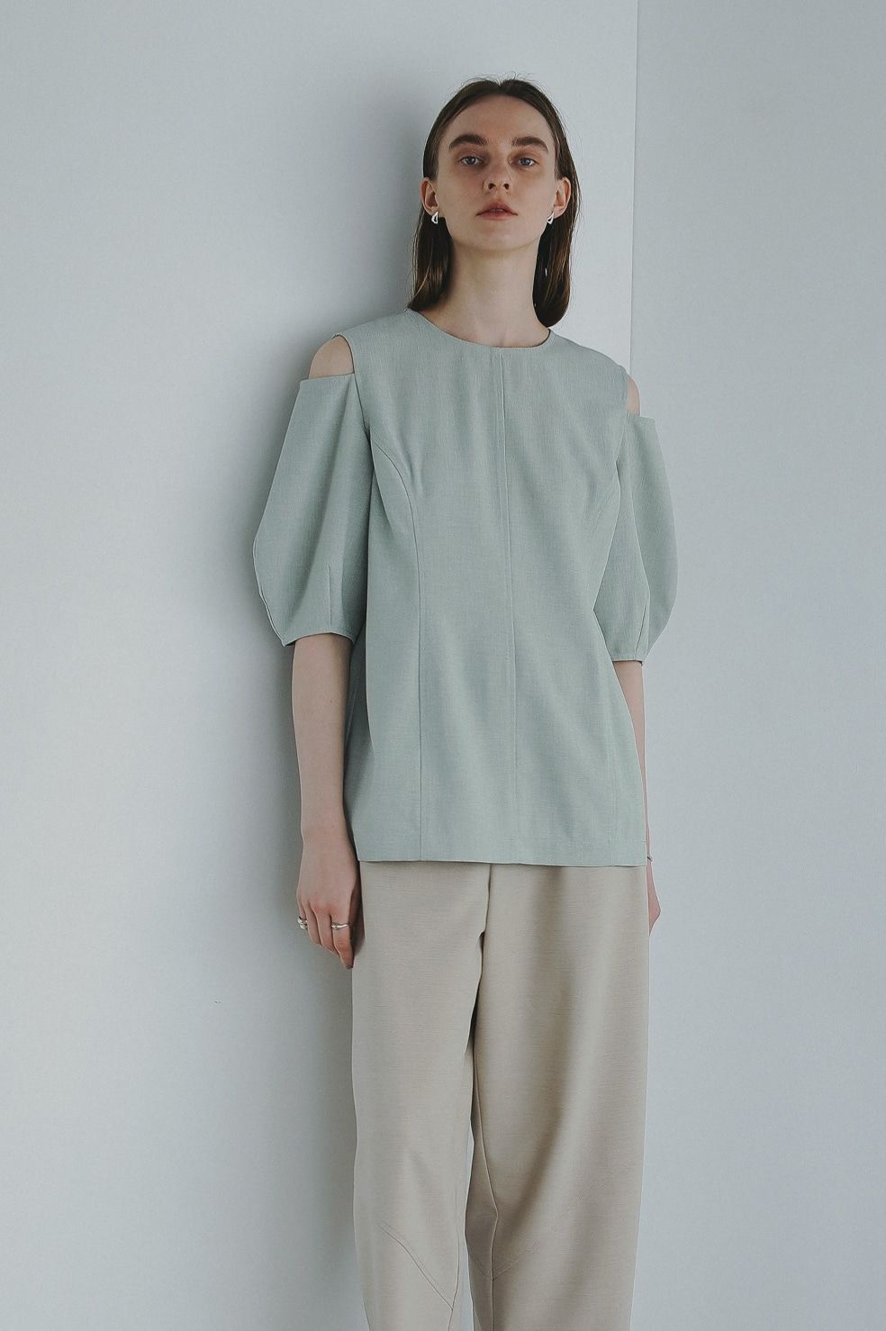 マノフ / MANOF スラッシュショルダートップス - SLASH SHOULDER TOPS - BLACK MANOF マノフ “SLASH SHOULDER TOPS” スラッシュショルダー