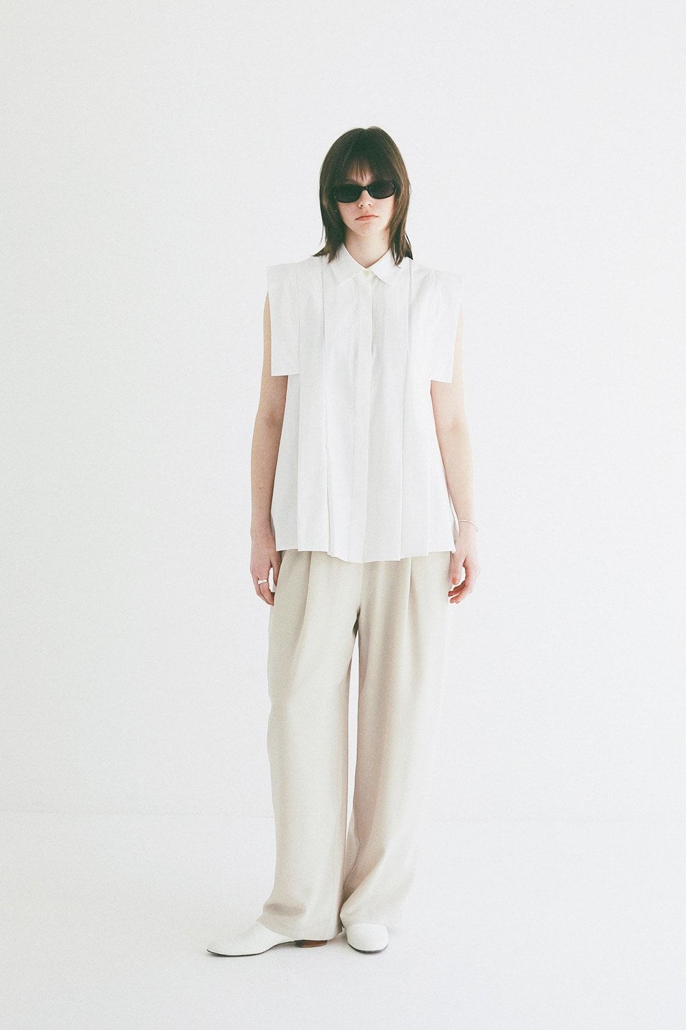 ドローストリングルーズタックパンツ - DRAWSTRING LOOSE TUCK PANTS (IVORY)