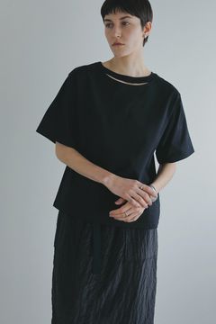スリットネックトップス - SLIT NECK CUT TOPS - BLACK