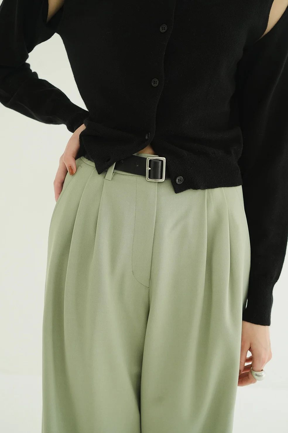 【25AW】 ベーシックタックパンツ -  BASIC TUCK PANTS (MINT)