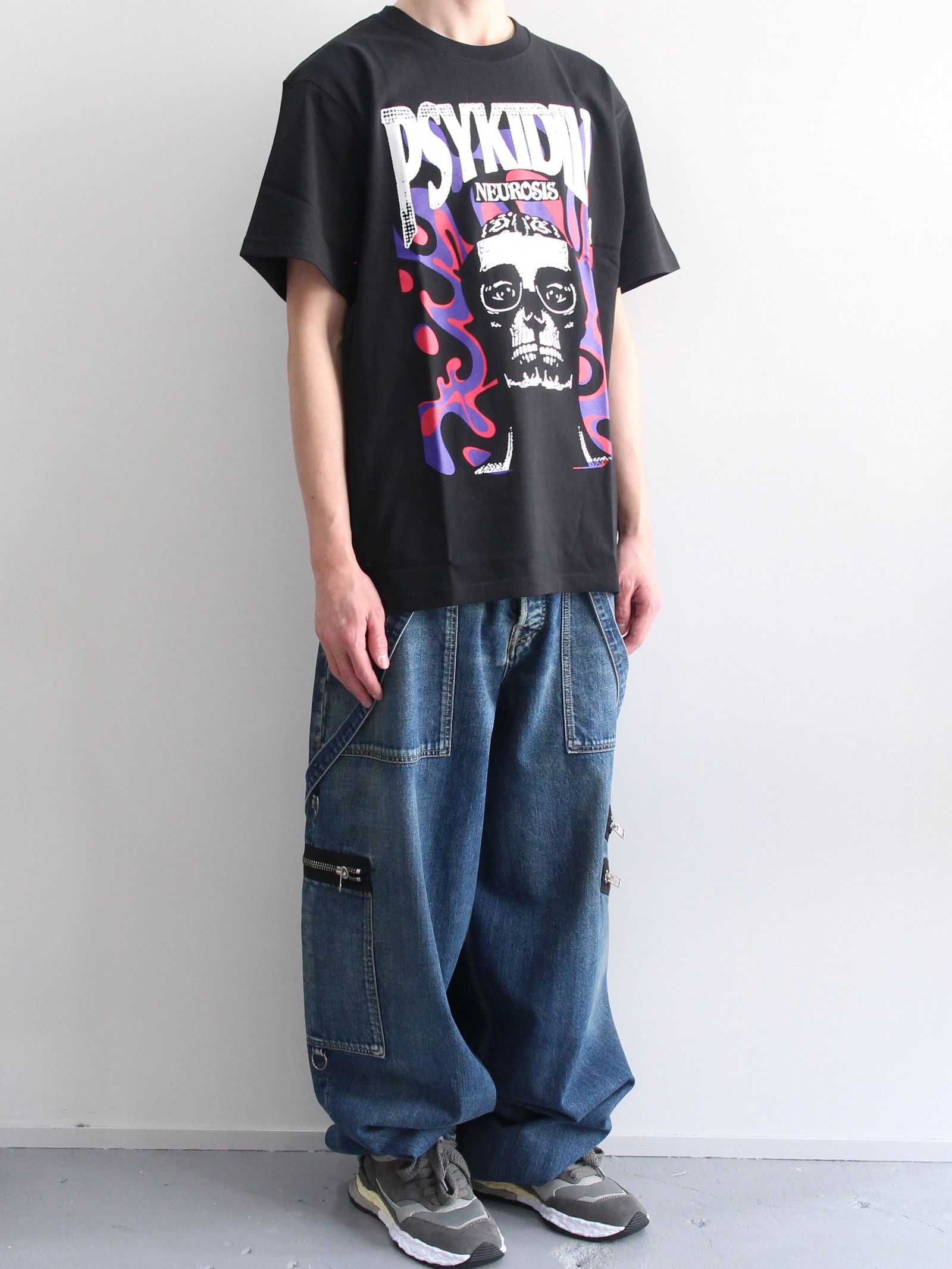 プリントTシャツ  - "TEE - COLLABORATION WITH TOM TOSSEYN "