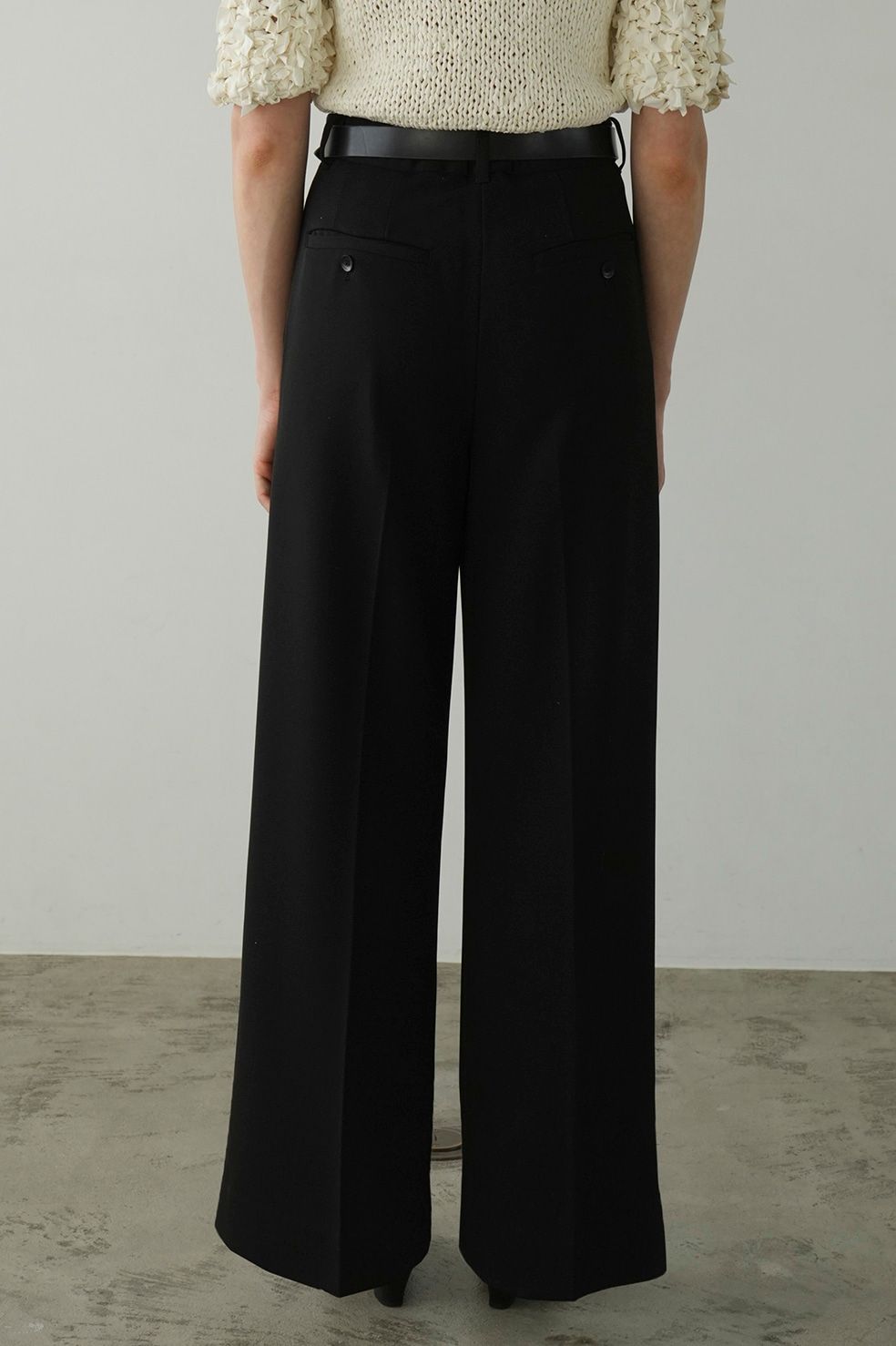 タックストレートパンツ -  2WAY TUCK STRAIGHT PANTS - BLACK