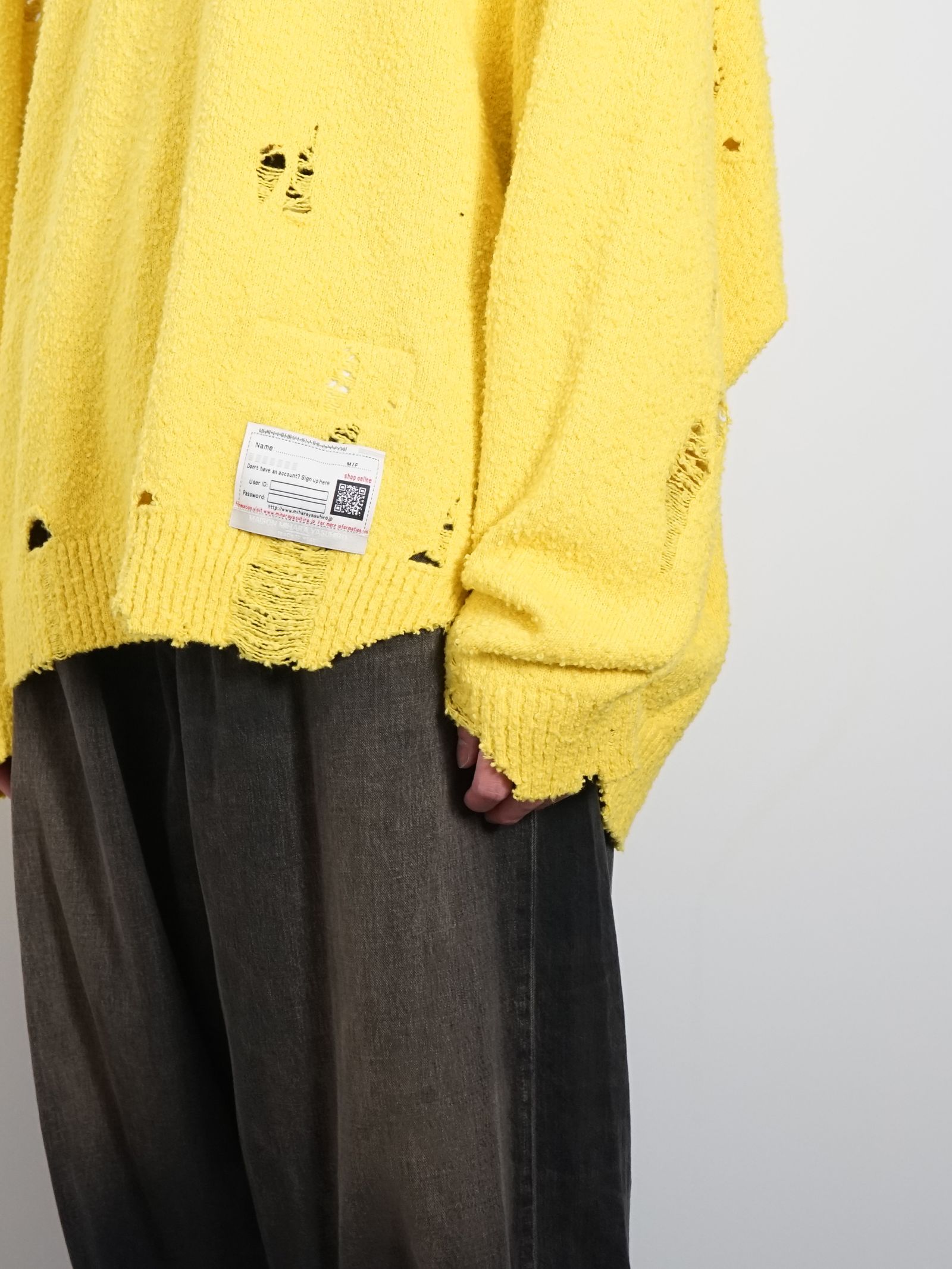 ワイドバック ニット セーター - Wide Back Knit Sweater - YELLOW