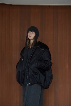 CLANEの女性らしい新作ミリタリーJKコーデ