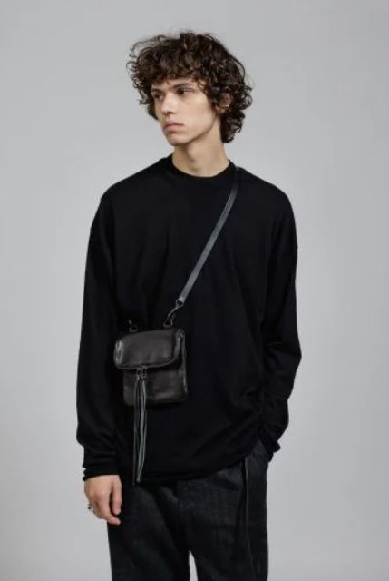 カウレザーショルダーポーチ - Cow leather shoulder pouch